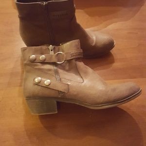 Ana booties